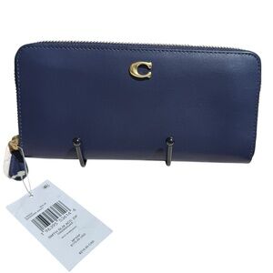 Coach NWT Navy Blue Essential Slim Accordion Zip Wallet